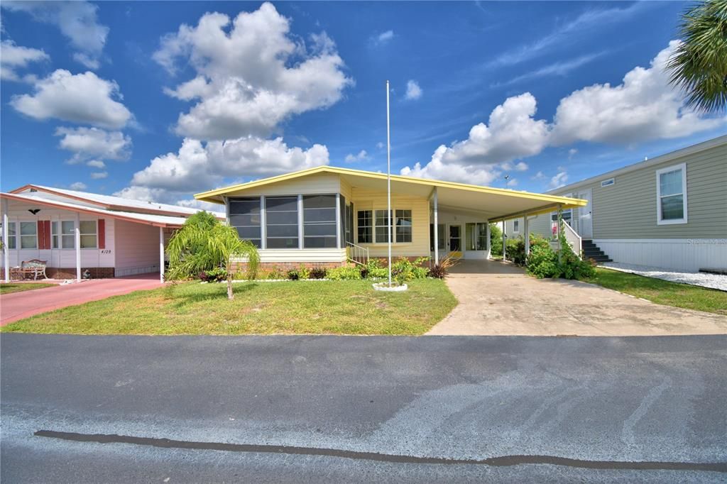 For Sale: $99,000 (2 beds, 2 baths, 1035 Square Feet)