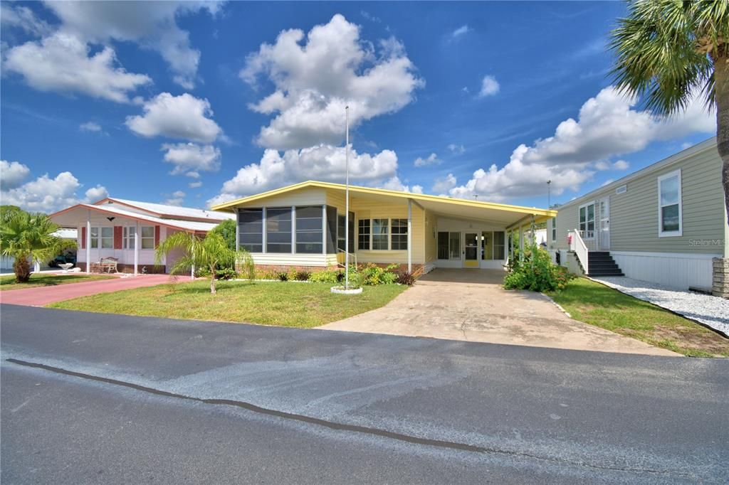 For Sale: $99,000 (2 beds, 2 baths, 1035 Square Feet)