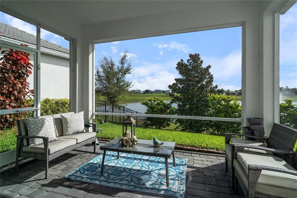 Под контрактом: $508,000 (5 спален, 3 ванн, 3282 Квадратных фут)