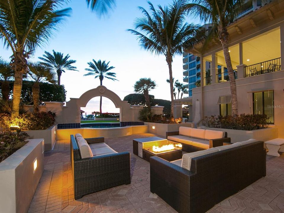 For Sale: $2,995,000 (3 beds, 4 baths, 3054 Square Feet)