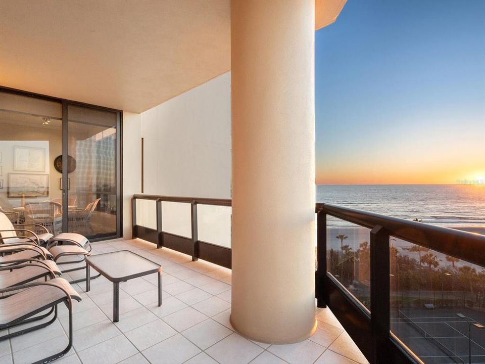 For Sale: $2,995,000 (3 beds, 4 baths, 3054 Square Feet)