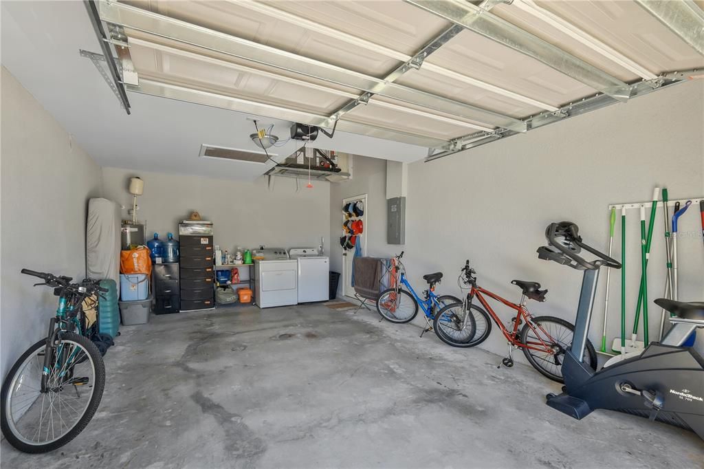 For Sale: $529,900 (6 beds, 0 baths, 2400 Square Feet)