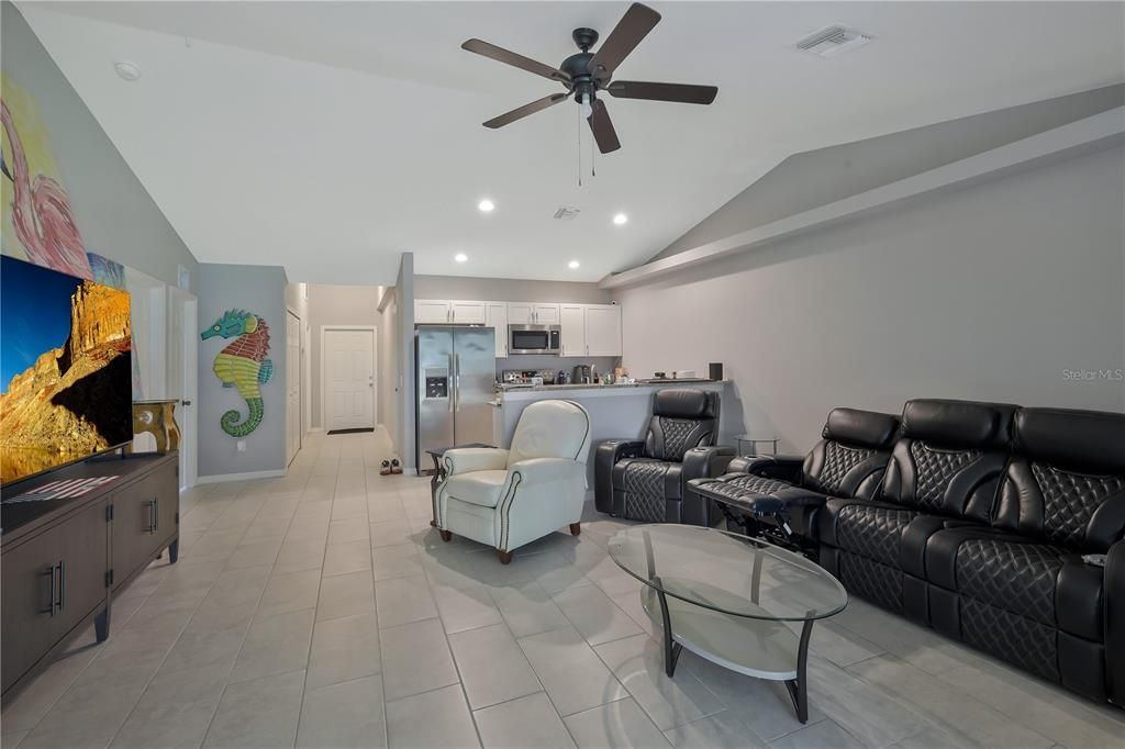 For Sale: $529,900 (6 beds, 0 baths, 2400 Square Feet)