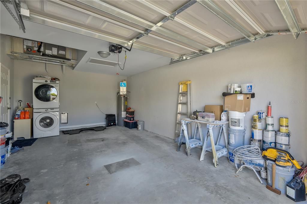 For Sale: $529,900 (6 beds, 0 baths, 2400 Square Feet)