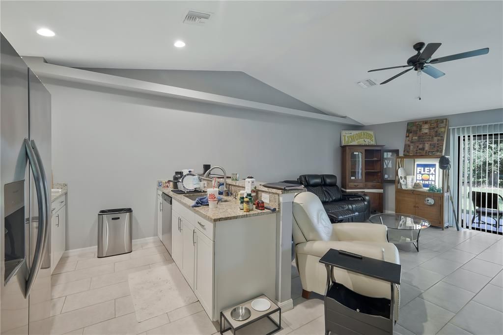 For Sale: $529,900 (6 beds, 0 baths, 2400 Square Feet)