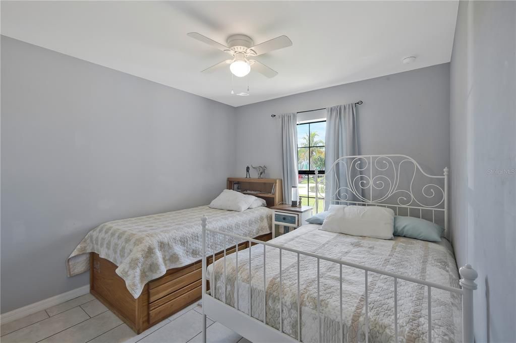 For Sale: $529,900 (6 beds, 0 baths, 2400 Square Feet)