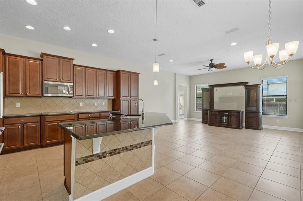 For Sale: $675,000 (4 beds, 3 baths, 3257 Square Feet)