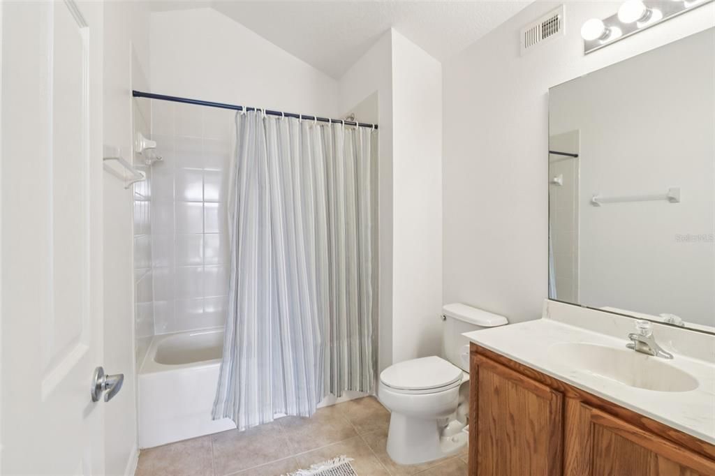 En Venta: $460,000 (5 camas, 3 baños, 2723 Pies cuadrados)