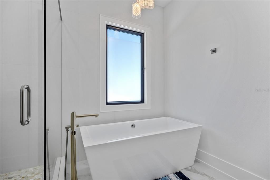 На продажу: $7,950,000 (4 спален, 4 ванн, 4511 Квадратных фут)