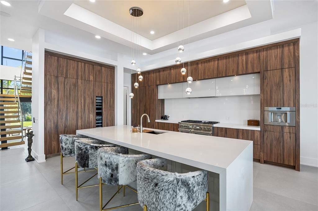 На продажу: $7,950,000 (4 спален, 4 ванн, 4511 Квадратных фут)