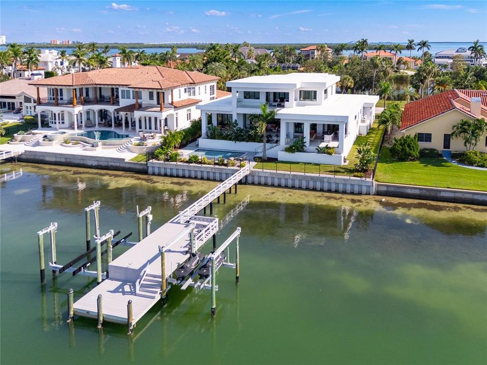 На продажу: $7,950,000 (4 спален, 4 ванн, 4511 Квадратных фут)