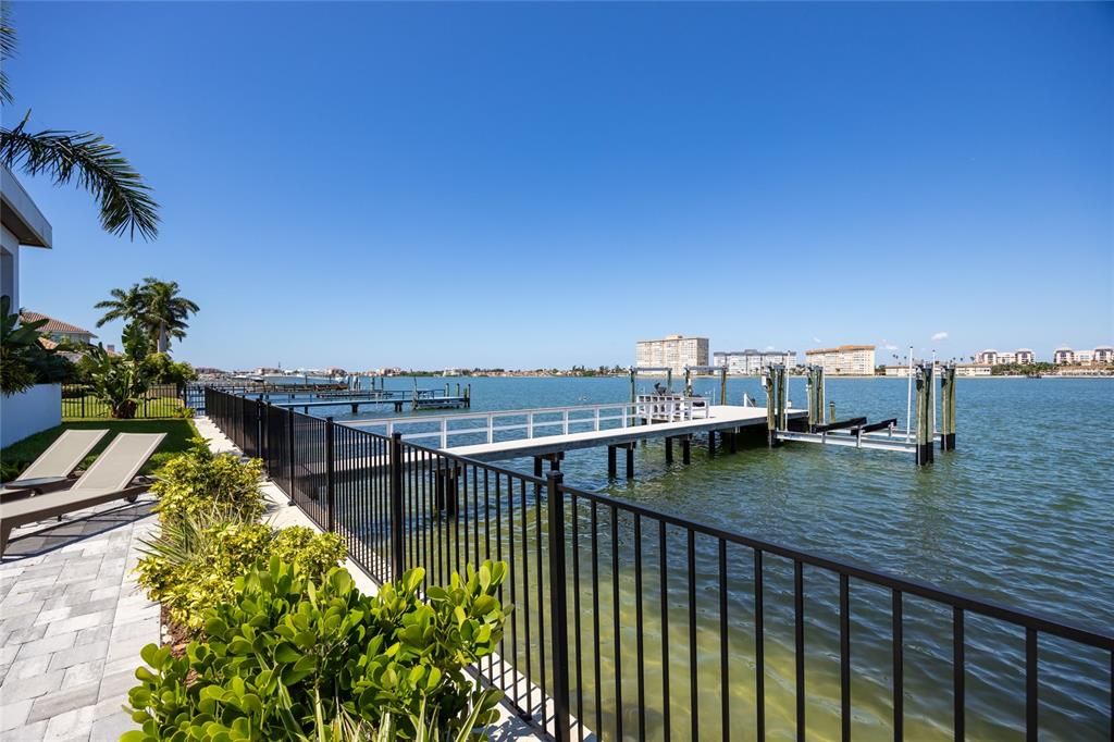 На продажу: $7,950,000 (4 спален, 4 ванн, 4511 Квадратных фут)