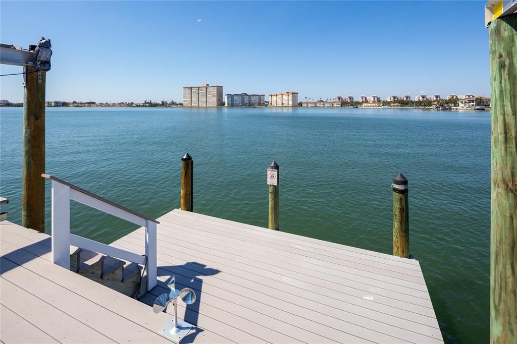 На продажу: $7,950,000 (4 спален, 4 ванн, 4511 Квадратных фут)