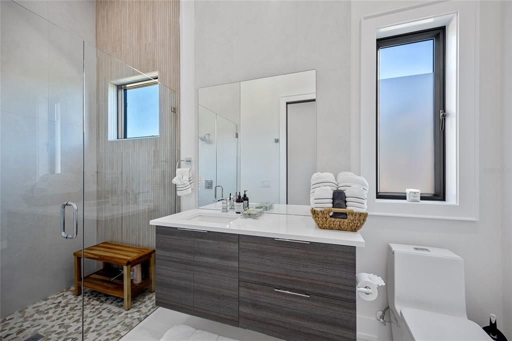 На продажу: $7,950,000 (4 спален, 4 ванн, 4511 Квадратных фут)