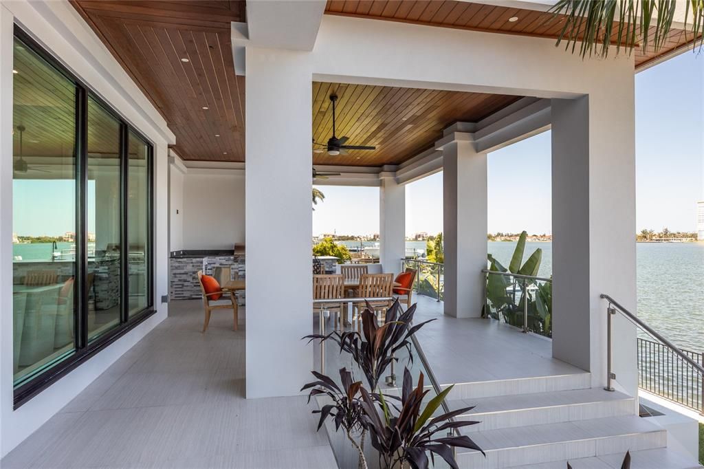 На продажу: $7,950,000 (4 спален, 4 ванн, 4511 Квадратных фут)