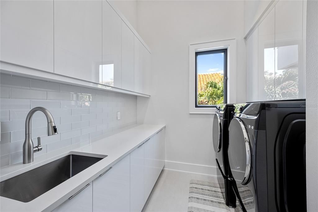 На продажу: $7,950,000 (4 спален, 4 ванн, 4511 Квадратных фут)