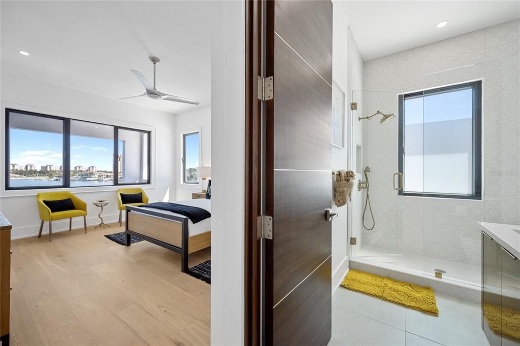 На продажу: $7,950,000 (4 спален, 4 ванн, 4511 Квадратных фут)