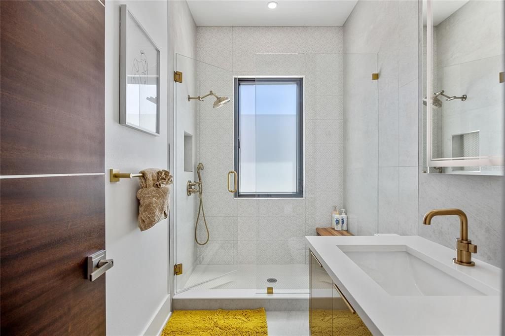 На продажу: $7,950,000 (4 спален, 4 ванн, 4511 Квадратных фут)