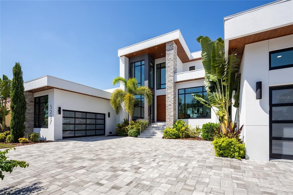 На продажу: $7,950,000 (4 спален, 4 ванн, 4511 Квадратных фут)