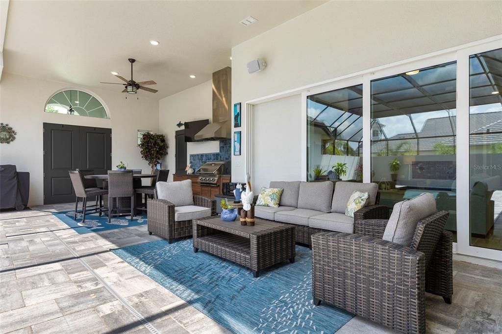 待售: $1,095,000 (4 贝兹, 3 浴室, 2712 平方英尺)