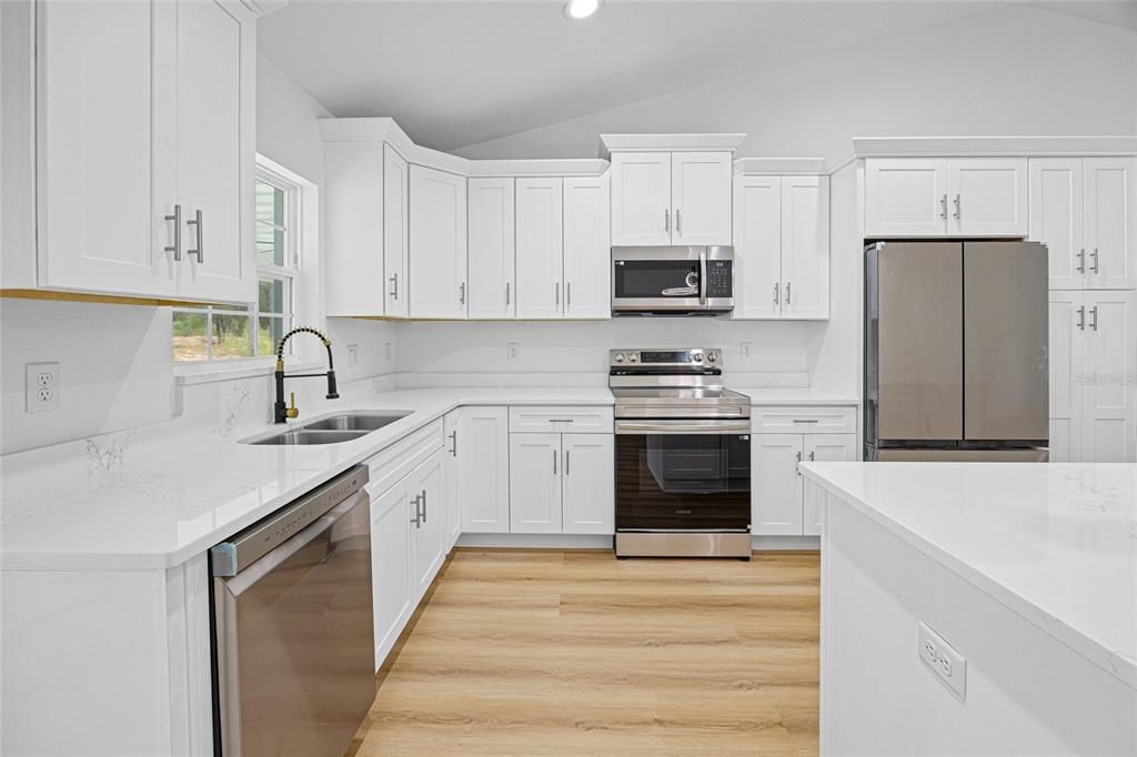 Activo con contrato: $380,000 (3 camas, 2 baños, 1520 Pies cuadrados)