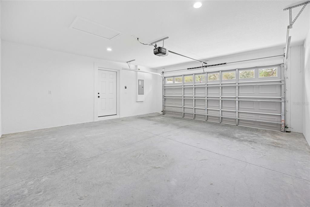 Activo con contrato: $380,000 (3 camas, 2 baños, 1520 Pies cuadrados)