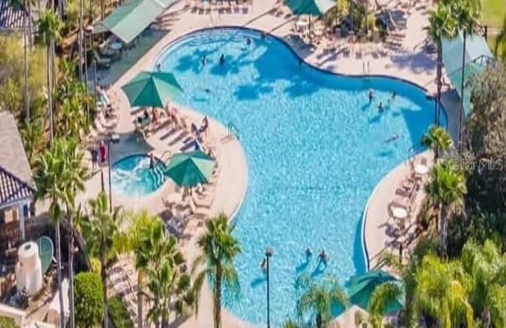 合同活跃: $230,000 (2 贝兹, 2 浴室, 1642 平方英尺)