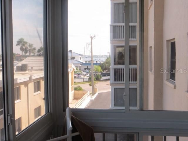 В аренду: $5,300 (2 спален, 2 ванн, 867 Квадратных фут)