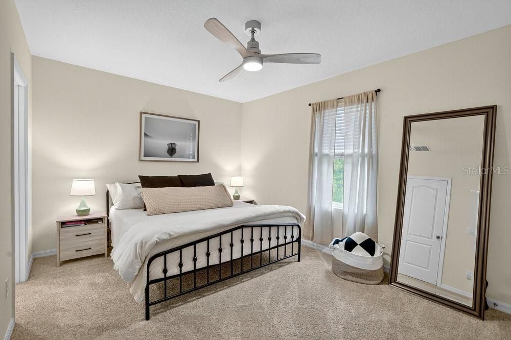 For Sale: $299,000 (3 beds, 2 baths, 1656 Square Feet)