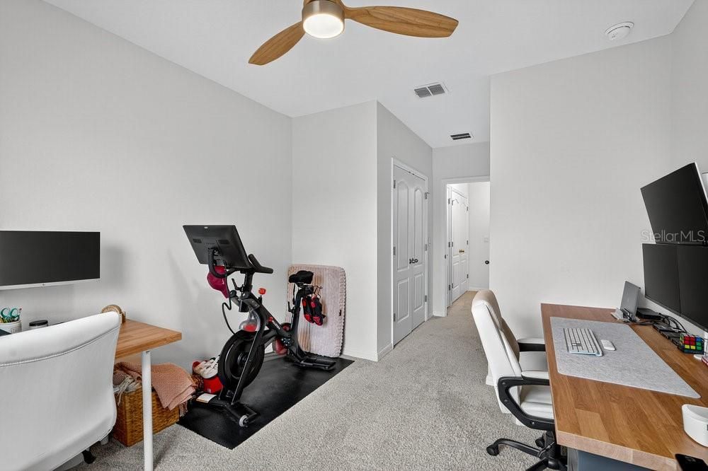 For Sale: $299,000 (3 beds, 2 baths, 1656 Square Feet)