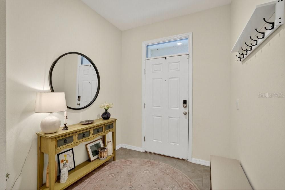 For Sale: $299,000 (3 beds, 2 baths, 1656 Square Feet)