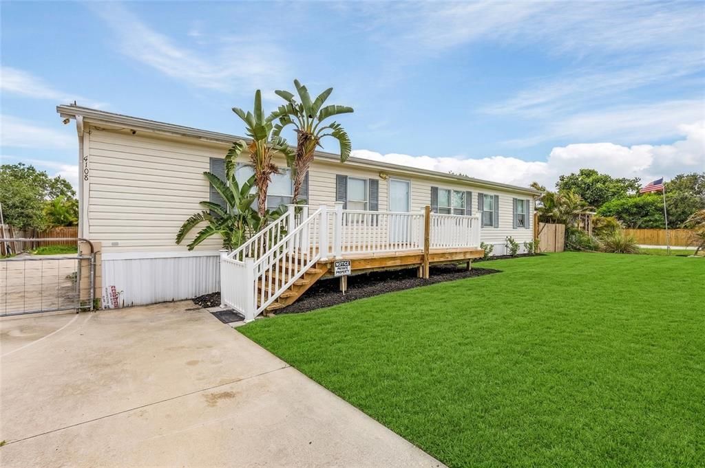 Active With Contract: $169,900 (3 beds, 2 baths, 1344 Square Feet)