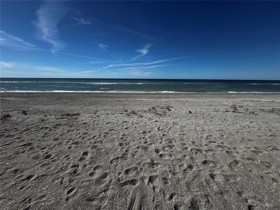 На продажу: $4,050,000 (1.02 acres)