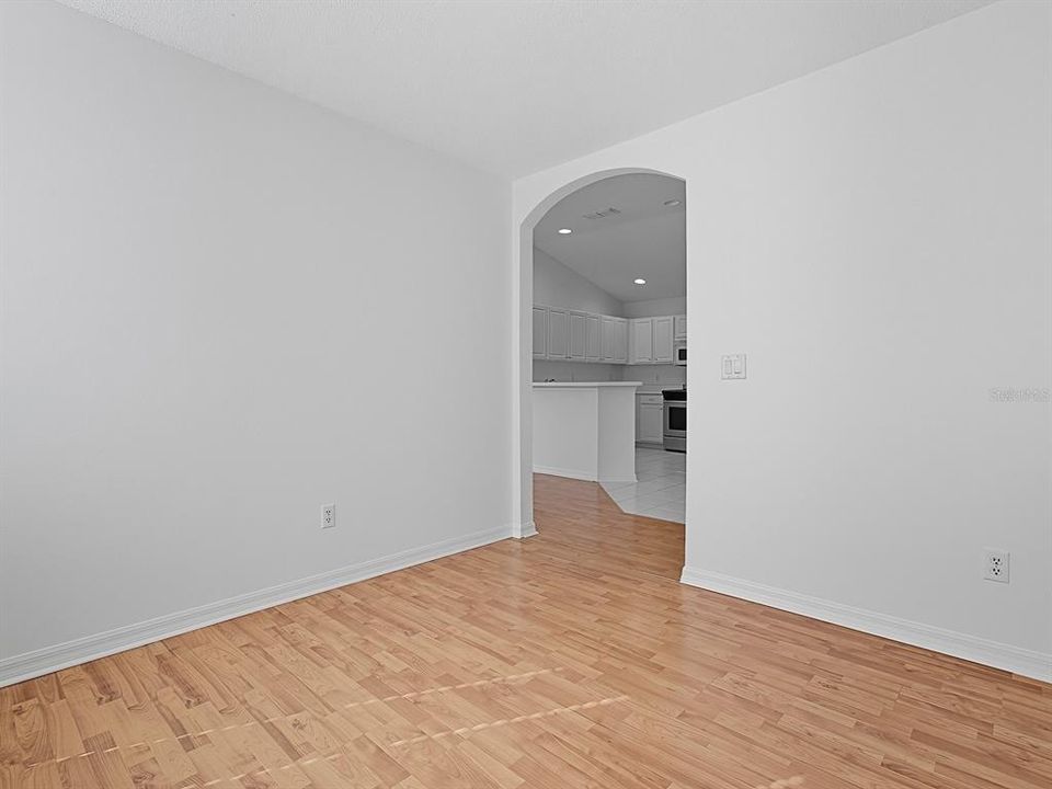 Active With Contract: $315,000 (2 beds, 2 baths, 1522 Square Feet)