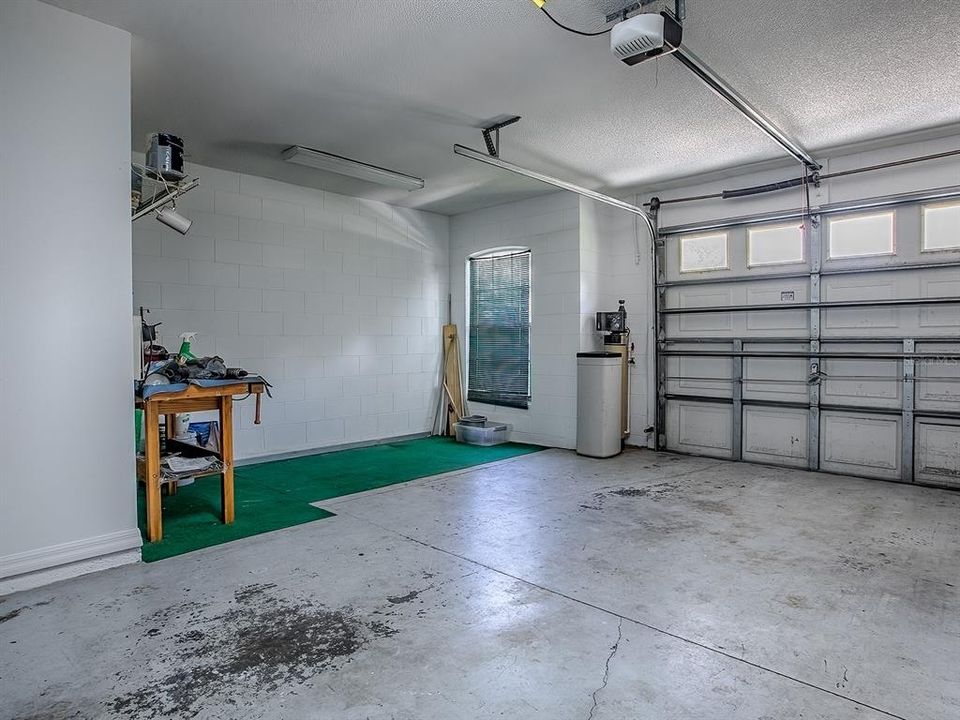 Active With Contract: $315,000 (2 beds, 2 baths, 1522 Square Feet)