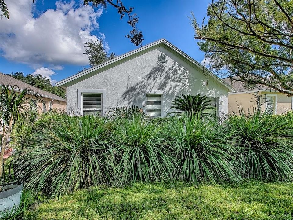 Active With Contract: $315,000 (2 beds, 2 baths, 1522 Square Feet)