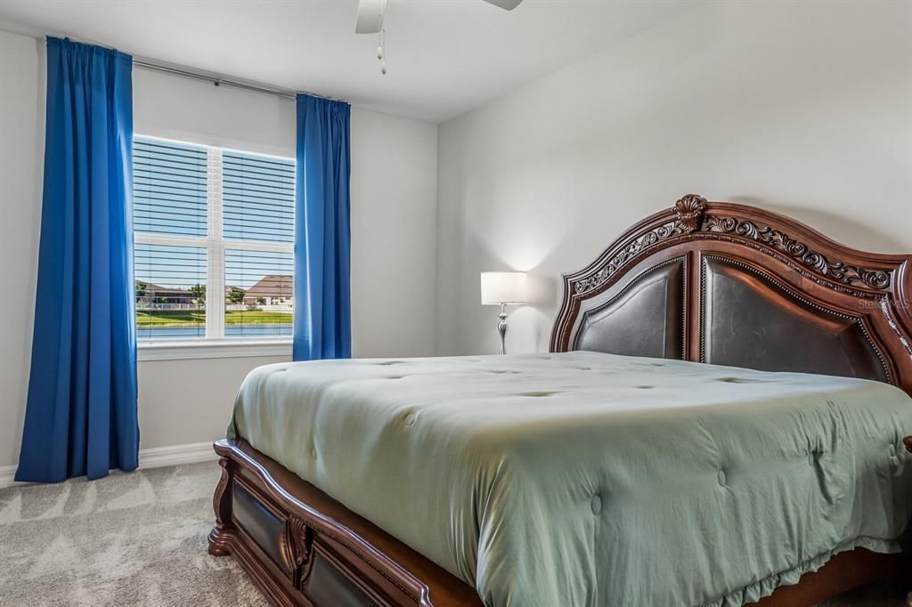 For Sale: $449,000 (4 beds, 2 baths, 2484 Square Feet)