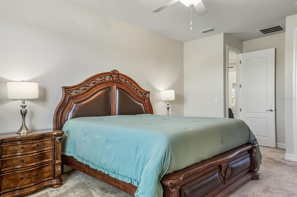 For Sale: $449,000 (4 beds, 2 baths, 2484 Square Feet)