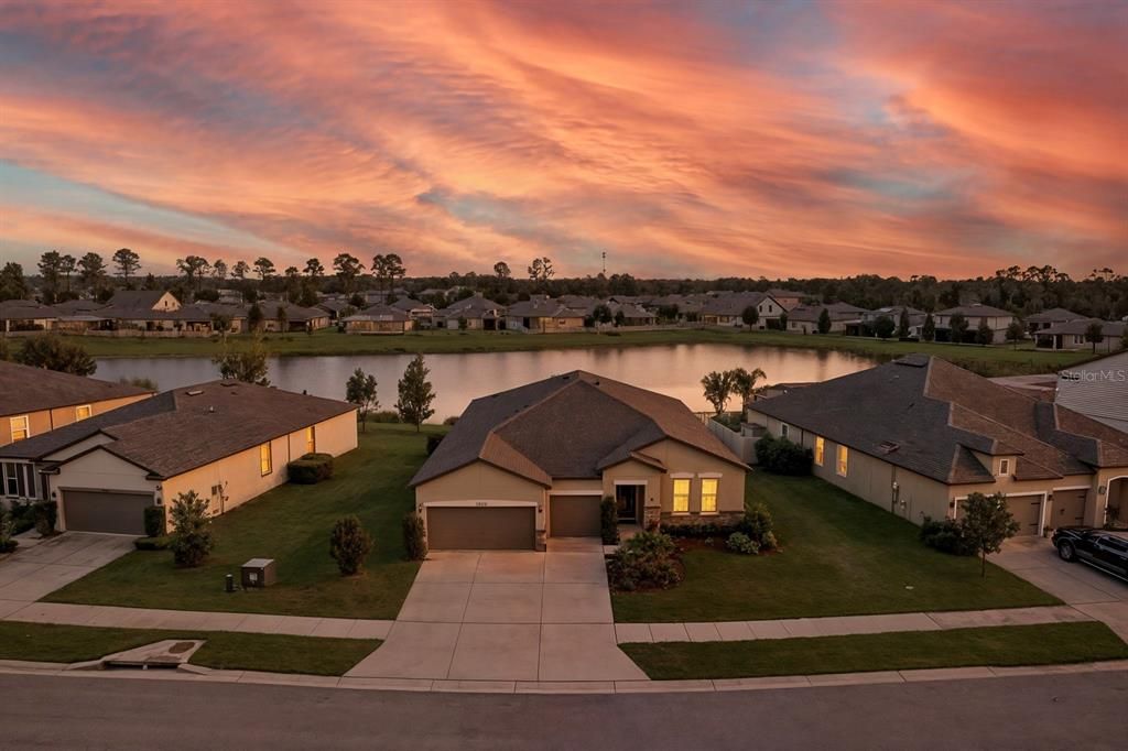 For Sale: $449,000 (4 beds, 2 baths, 2484 Square Feet)