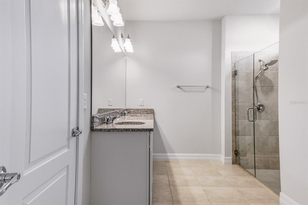 For Sale: $449,000 (4 beds, 2 baths, 2484 Square Feet)