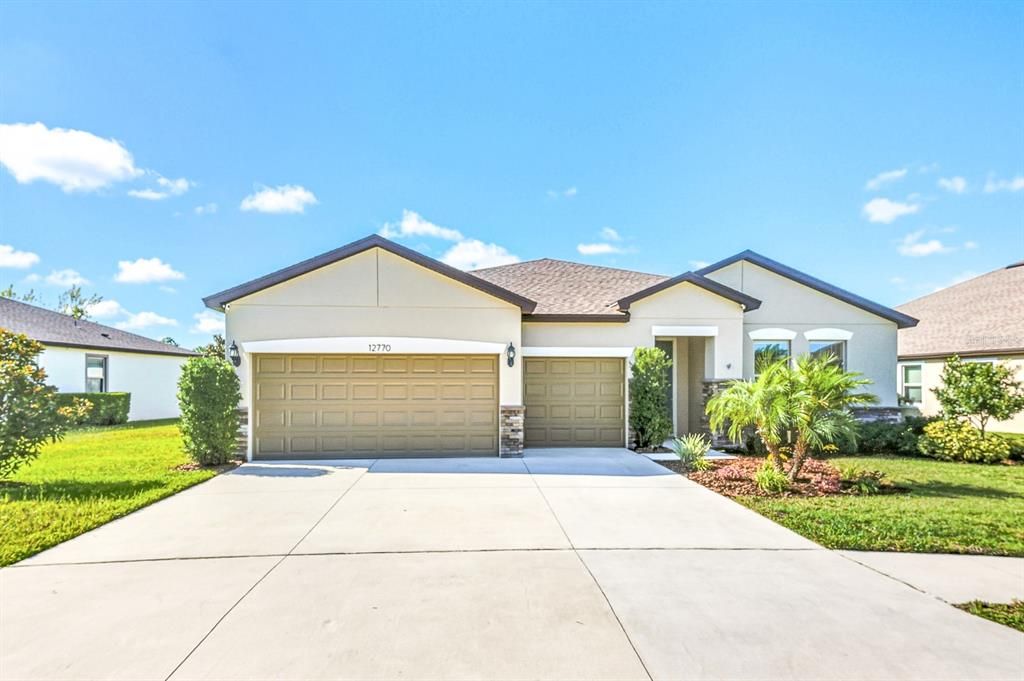 For Sale: $449,000 (4 beds, 2 baths, 2484 Square Feet)