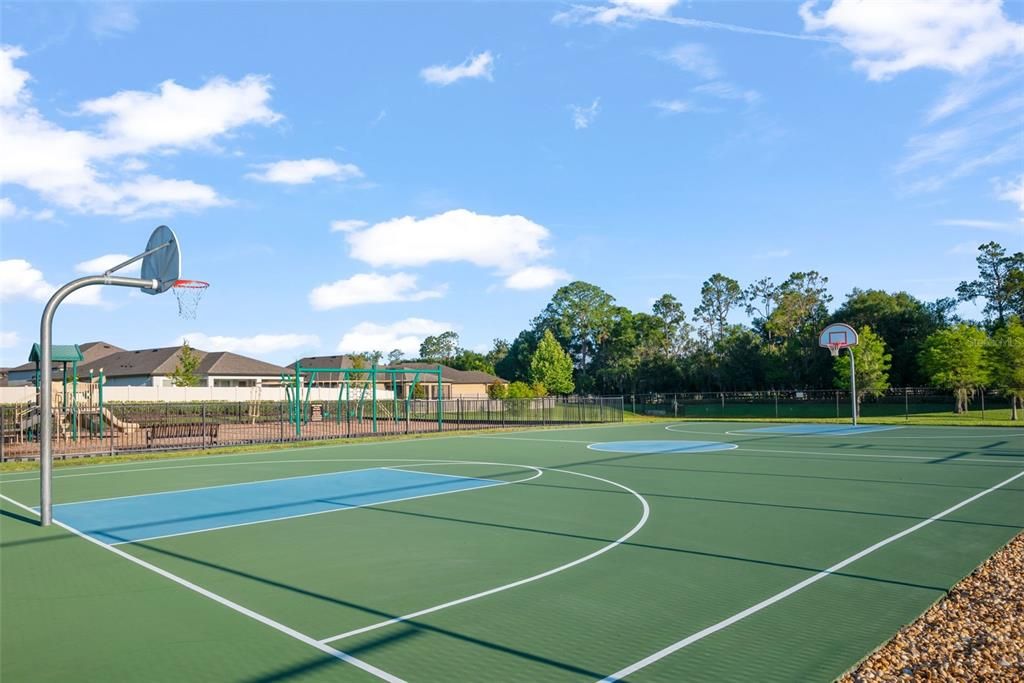 For Sale: $449,000 (4 beds, 2 baths, 2484 Square Feet)