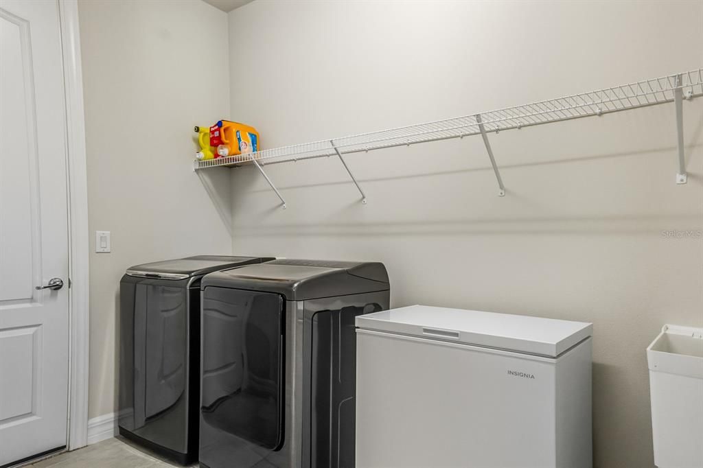 For Sale: $449,000 (4 beds, 2 baths, 2484 Square Feet)