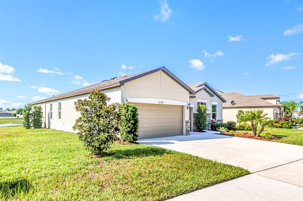 For Sale: $449,000 (4 beds, 2 baths, 2484 Square Feet)