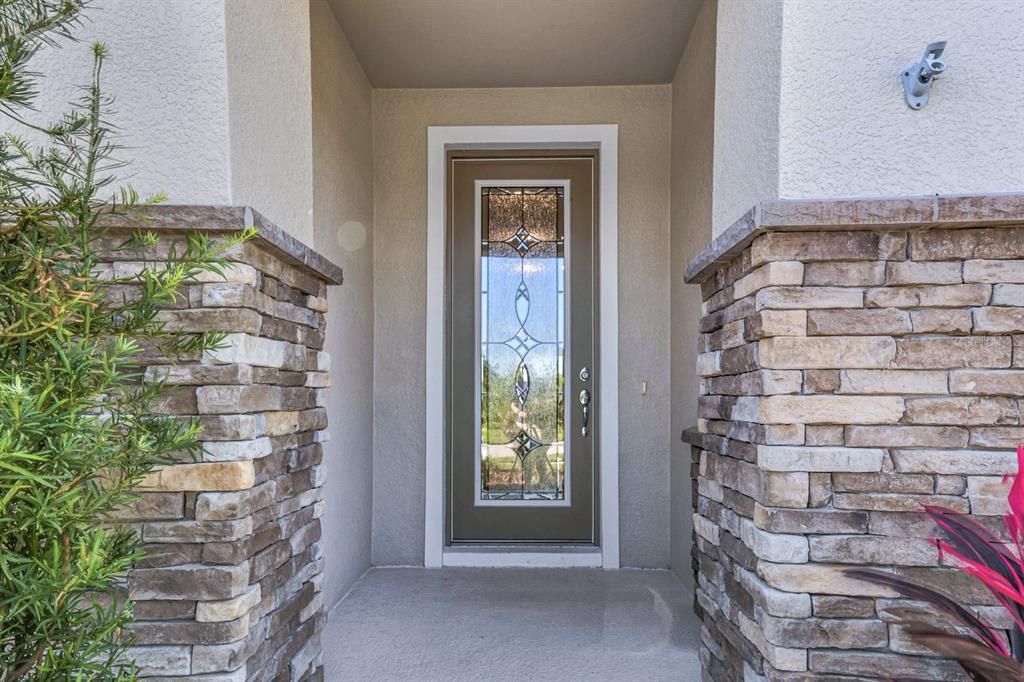 For Sale: $449,000 (4 beds, 2 baths, 2484 Square Feet)