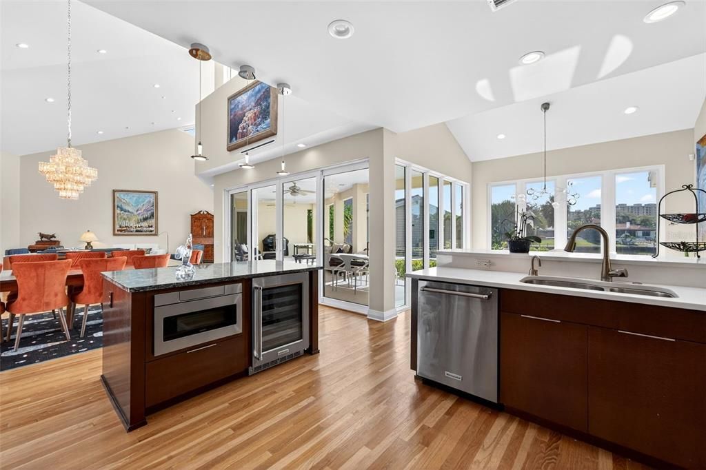 На продажу: $4,550,000 (4 спален, 3 ванн, 4209 Квадратных фут)