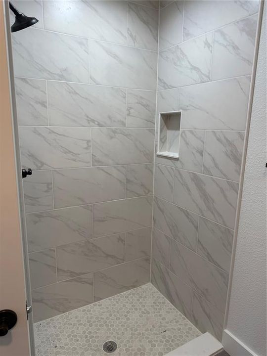 For Sale: $214,900 (3 beds, 2 baths, 1047 Square Feet)