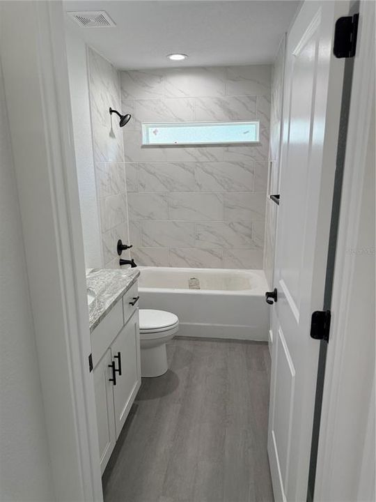 For Sale: $214,900 (3 beds, 2 baths, 1047 Square Feet)