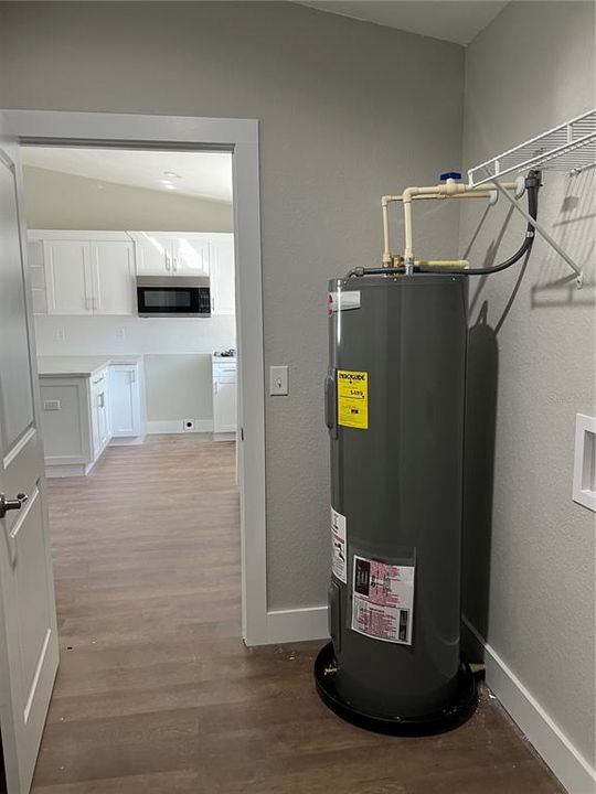 For Sale: $214,900 (3 beds, 2 baths, 1047 Square Feet)