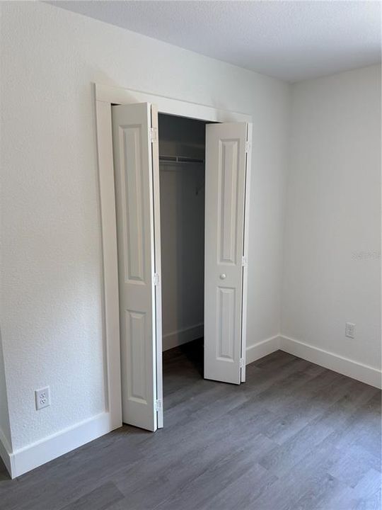 For Sale: $214,900 (3 beds, 2 baths, 1047 Square Feet)